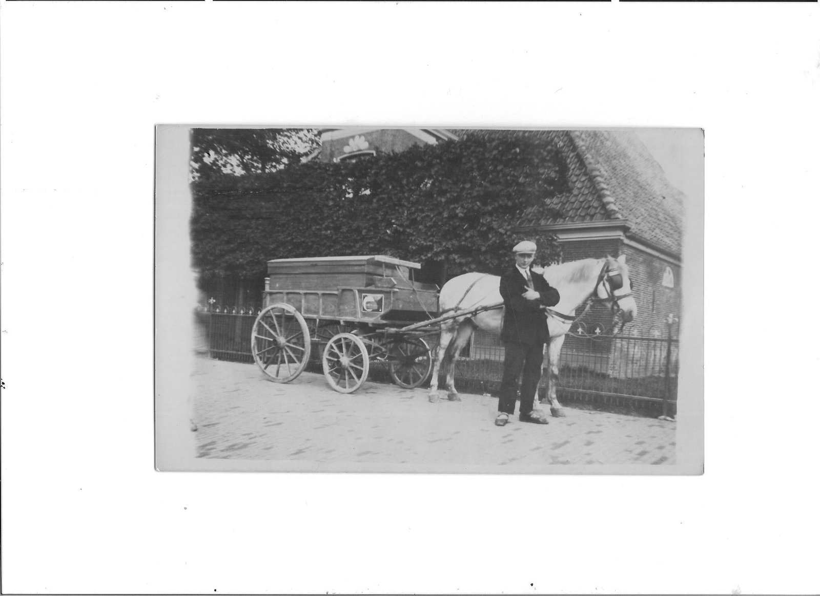 bakker Desaunopis voor Boerderij Jaap Buis Buurt + 1930