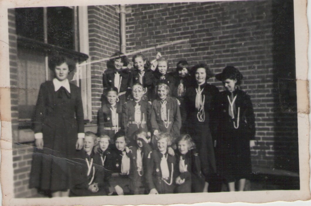 no;2 groepsfoto 1950