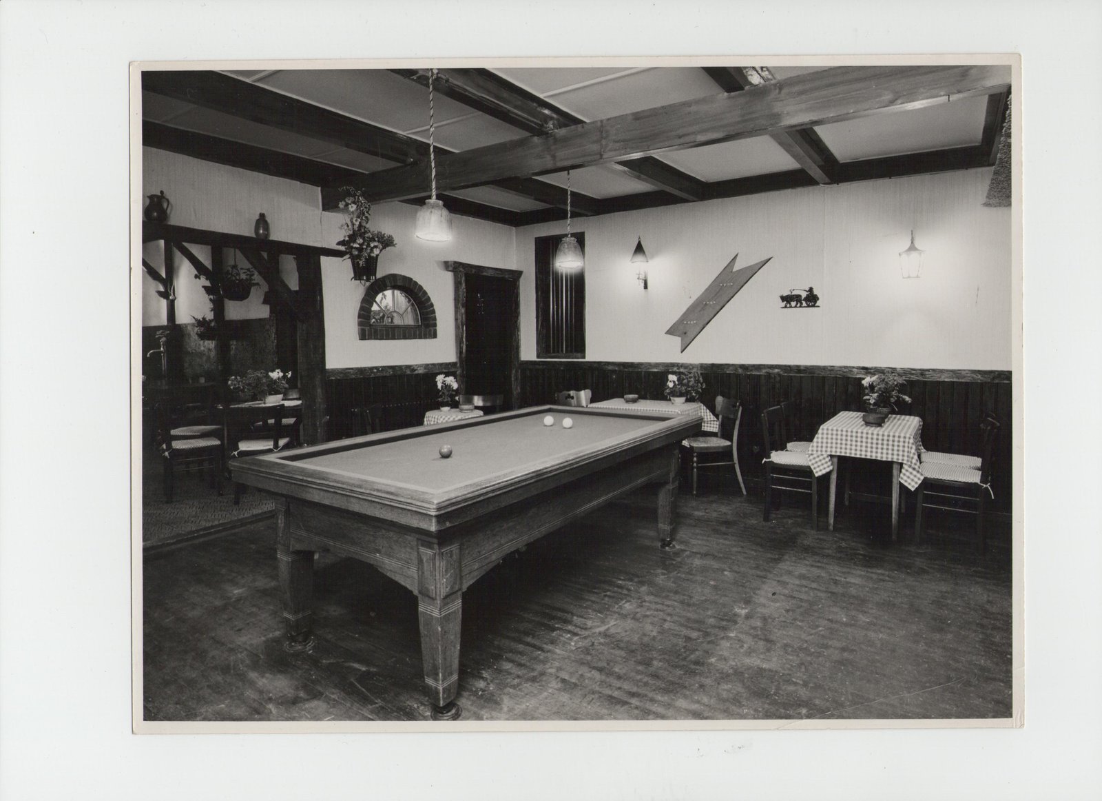 interieur karrewiel met biljart 3