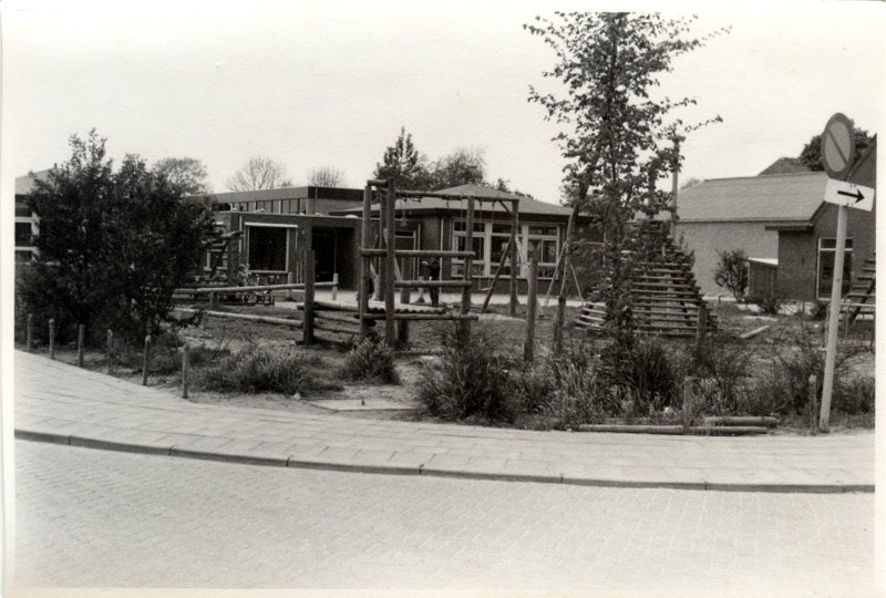 Aanleg van schoolplein/speeltuin