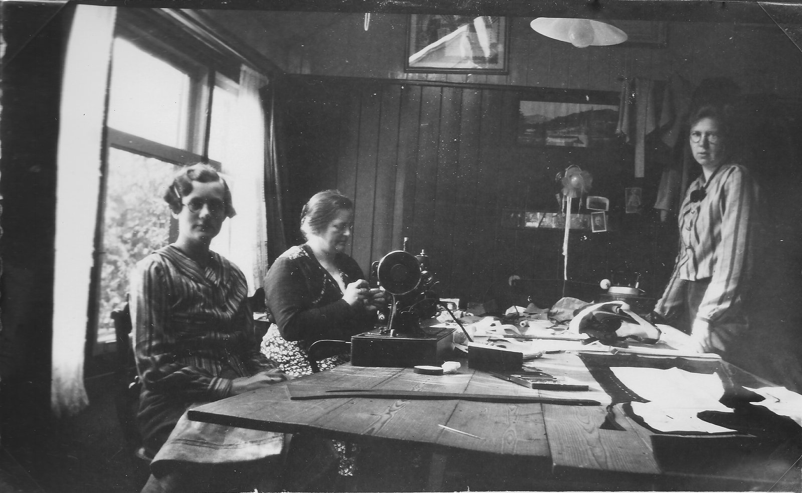 De naaikamer, 1937